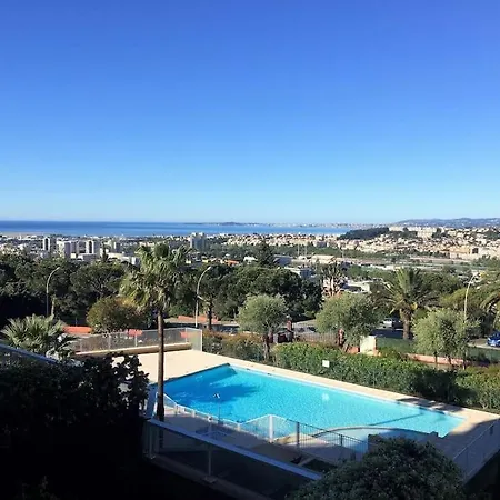 Ouest- Vue Garage Piscine Wifi 아파트 *